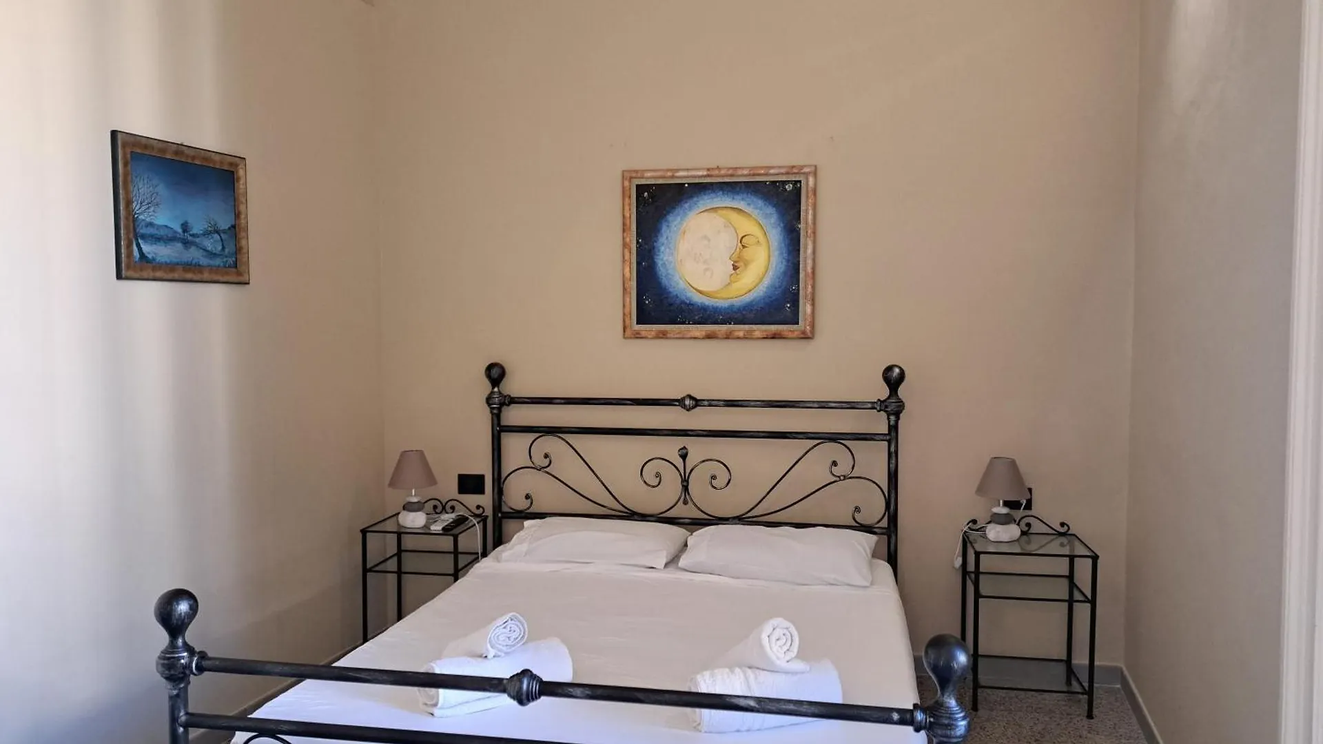 Alojamento de Acomodação e Pequeno-almoço Palazzo Castellano Acomodação com café da manhã Lecce