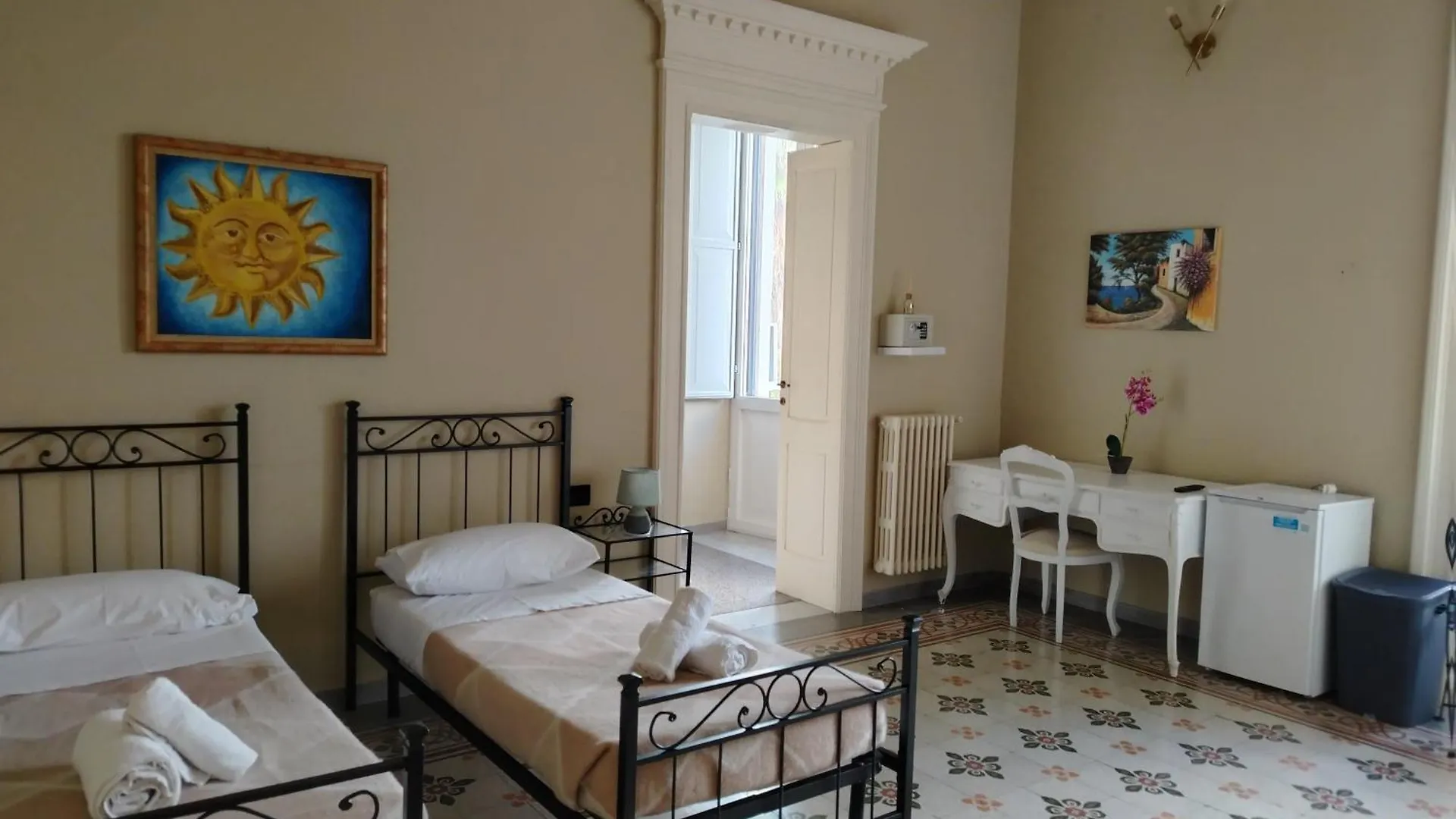 Alojamento de Acomodação e Pequeno-almoço Palazzo Castellano Acomodação com café da manhã Lecce Itália