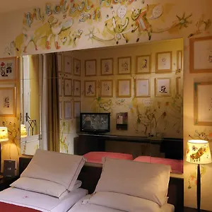 Phi Hotel Bolonia